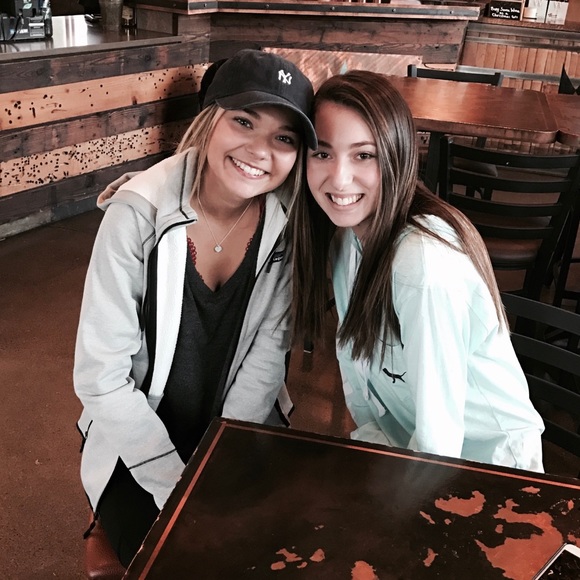 Meet your Posher, Whisper - Picture 4 of 5